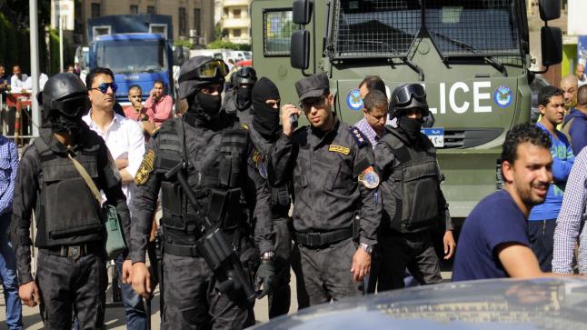 اعتقال 50 ناشطاً مصرياً معارضين لاتفاقية تيران وصنافير، تعرف على التفاصيل