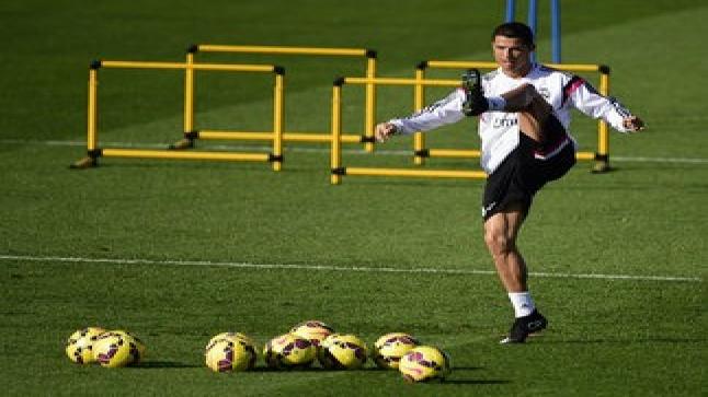 كريستيانو رونالدو يواصل المران للحاق بمباريات ريال مدريد في الدوري