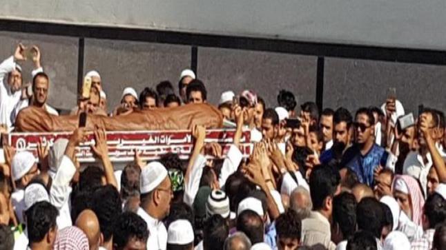 وفاة الشيخ محمد باعشن أثناء ذهابه لإمامة صلاة الفجر